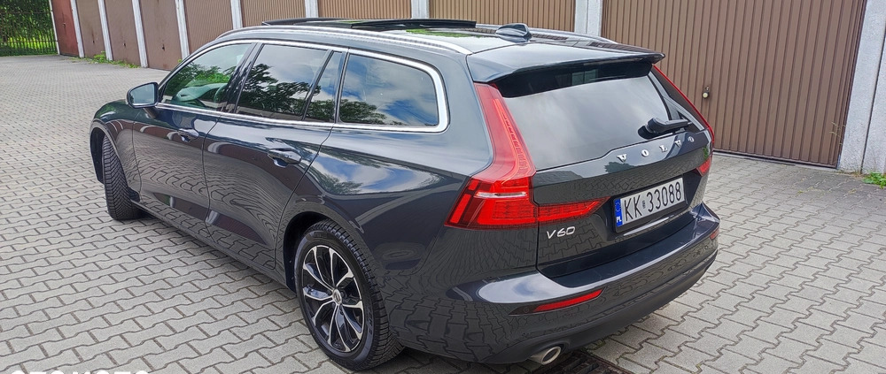 Volvo V60 cena 99900 przebieg: 138399, rok produkcji 2020 z Kraków małe 596